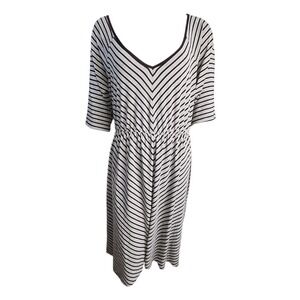 Torrid Dress Womens Plus Size 3 Gray‎ Black Striped V Neck Stretch Short Sleeve